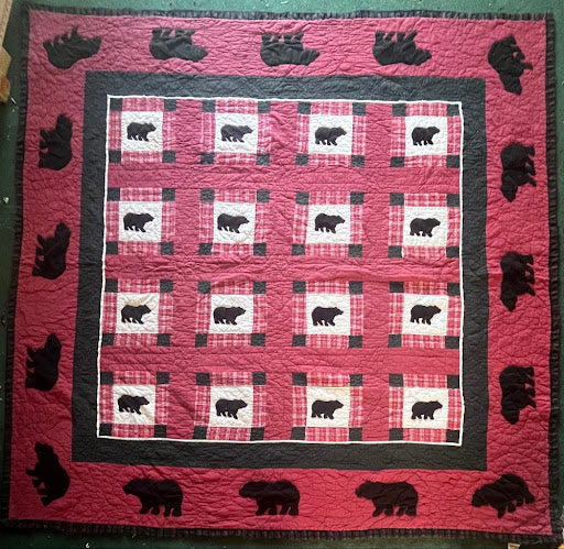 Rustic Lodge Bear Appliqué Quilt