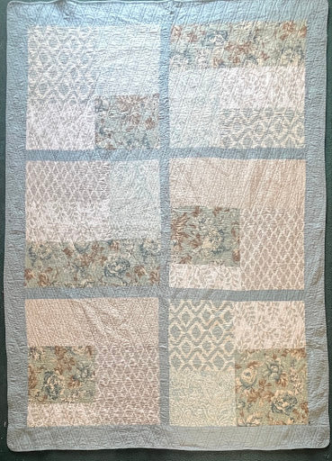 Disappearing Block Quilt